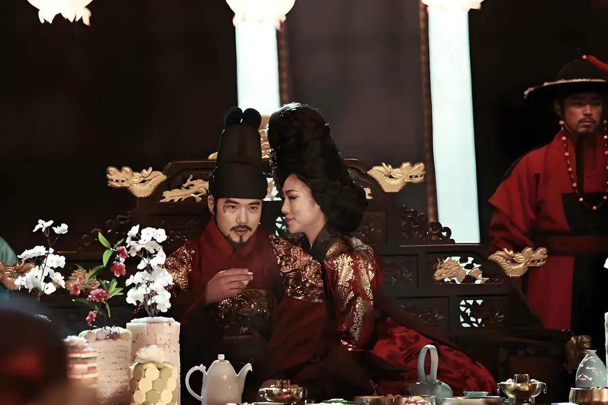 《奸臣》未删减版HD高清免费在线观看-韩国电影奸臣完整版无广告播放-看全集