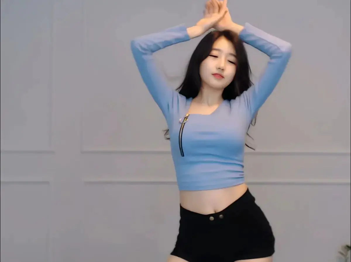 《onlyfans每日大赛》徐雅终极剪辑抢先看-在线观看完整版-抖音爆款徐雅8月加长版-高能瞬间无删减免费看全集