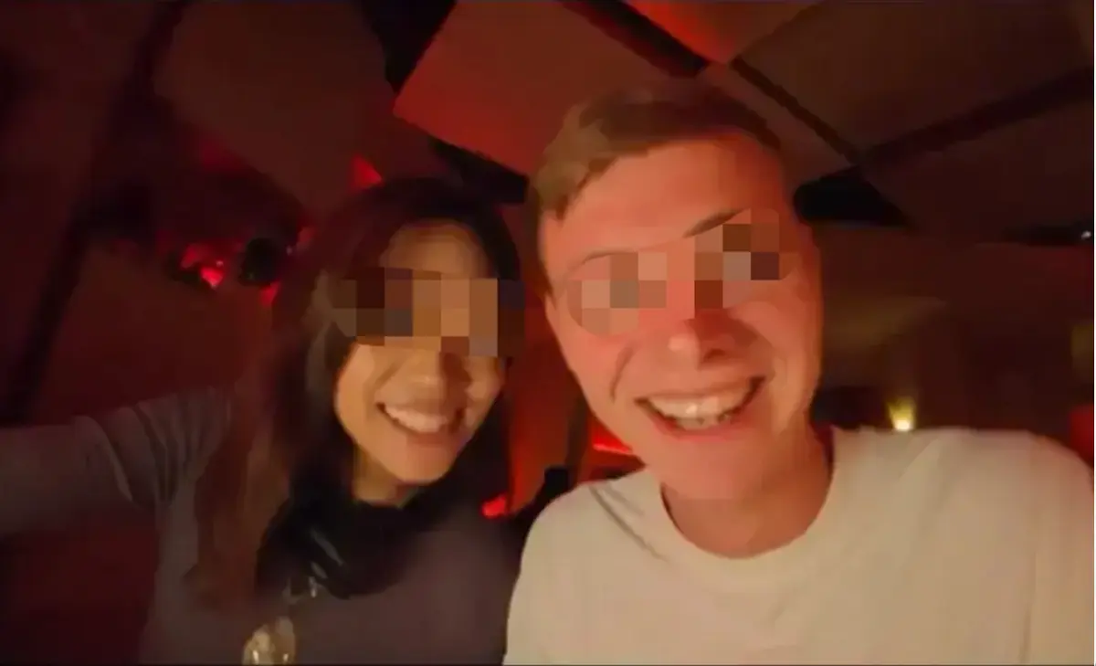 《西安麻辣烫女孩》全片首次公开在线看-海外UP主西安夜游真实记录无删减版-《西安麻辣烫女孩》高清完整版免费观看