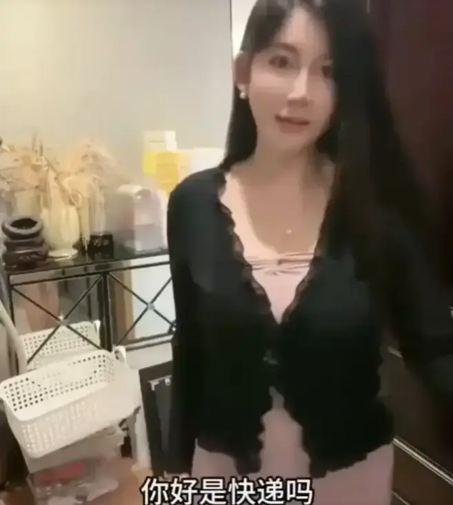 百万网红李雅粉《反差合集》1080P超清画质-2026吃瓜事件塌房首秀《李雅粉反差合集》完整版在线看