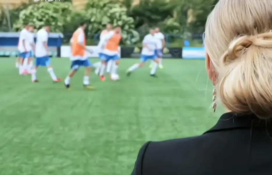 法国电影《足球队的女老板们》全集高清播放-《Footballers'Moms》1080P无删减完整版-免费在线观看